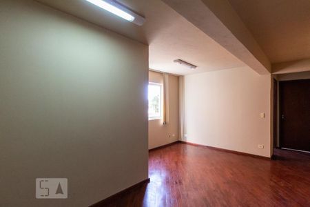 Casa para alugar com 350m², 5 quartos e 8 vagas Casa para alugar com 350m², 5 quartos e 8 vagasSala 2