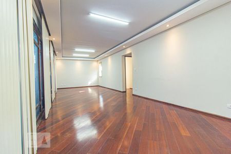 Casa para alugar com 350m², 5 quartos e 8 vagas Casa para alugar com 350m², 5 quartos e 8 vagasSala 3
