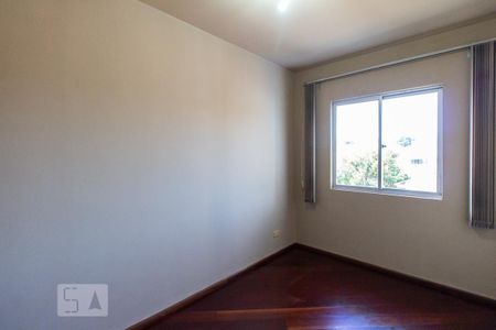 Casa para alugar com 350m², 5 quartos e 8 vagas Casa para alugar com 350m², 5 quartos e 8 vagasQuarto 2