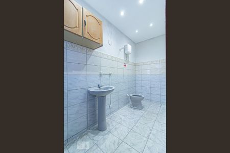 Casa para alugar com 350m², 5 quartos e 8 vagas Casa para alugar com 350m², 5 quartos e 8 vagasBanheiro 4