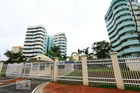 Apartamento à venda com 77m², 2 quartos e 1 vagaFachada e portaria
