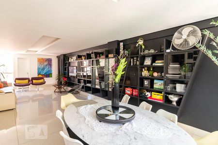 Sala de apartamento à venda com 4 quartos, 129m² em Fernão Dias, Belo Horizonte