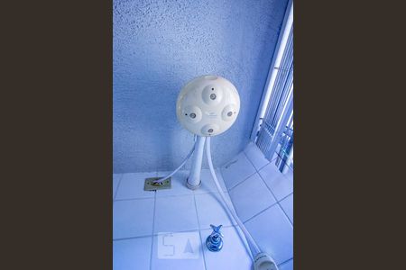 Chuveiro Banheiro Social de apartamento para alugar com 2 quartos, 55m² em São João Batista (venda Nova), Belo Horizonte