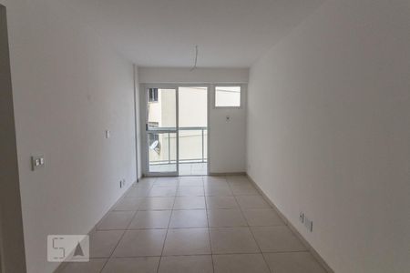 Sala de apartamento para alugar com 2 quartos, 56m² em Olaria, Rio de Janeiro