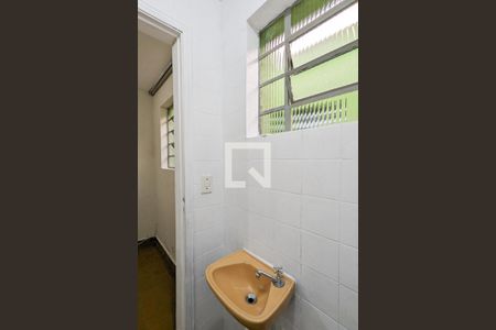 Casa à venda com 165m², 3 quartos e 2 vagas Casa à venda com 165m², 3 quartos e 2 vagasBanheiro de serviço