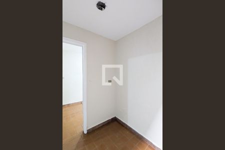 Casa à venda com 165m², 3 quartos e 2 vagas Casa à venda com 165m², 3 quartos e 2 vagasHall