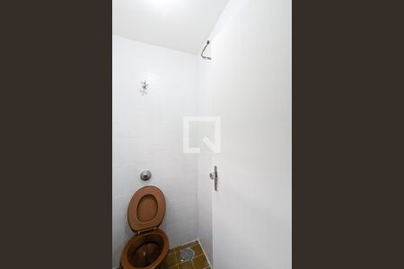 Casa à venda com 165m², 3 quartos e 2 vagas Casa à venda com 165m², 3 quartos e 2 vagasBanheiro de serviço
