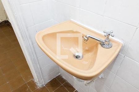 Casa à venda com 165m², 3 quartos e 2 vagas Casa à venda com 165m², 3 quartos e 2 vagasBanheiro de serviço