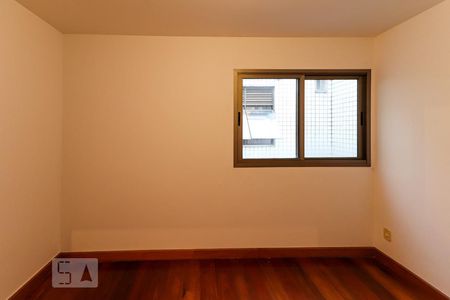 Apartamento à venda com 220m², 5 quartos e 4 vagasSuíte 2