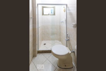 Apartamento à venda com 220m², 5 quartos e 4 vagasBanheiro da Suíte 2