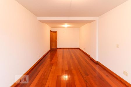 Apartamento à venda com 220m², 5 quartos e 4 vagasSuíte 4