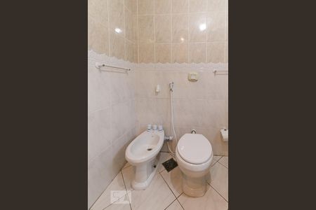 Apartamento à venda com 220m², 5 quartos e 4 vagasBanheiro da Suíte 4