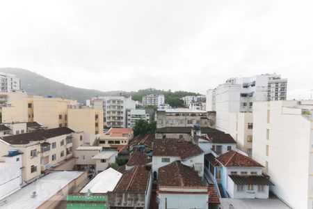 Vista sala de apartamento para alugar com 2 quartos, 65m² em Vila Isabel, Rio de Janeiro