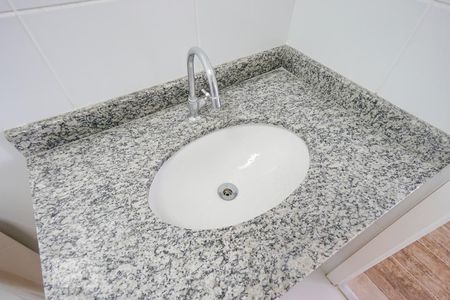 Apartamento para alugar com 48m², 2 quartos e 1 vagaDetalhe banheiro