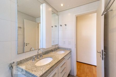 Apartamento para alugar com 110m², 3 quartos e 2 vagas Apartamento para alugar com 110m², 3 quartos e 2 vagasBanheiro da Suíte