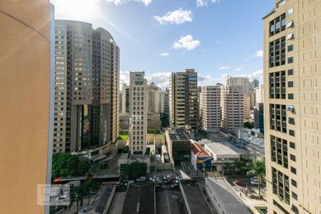 Apartamento para alugar com 110m², 3 quartos e 2 vagas Apartamento para alugar com 110m², 3 quartos e 2 vagasVista da Área de Serviço