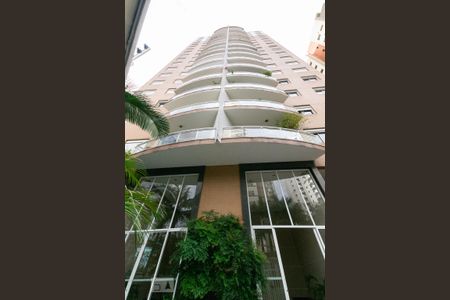Apartamento para alugar com 110m², 3 quartos e 2 vagas Apartamento para alugar com 110m², 3 quartos e 2 vagasFachada