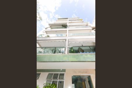 Apartamento à venda com 86m², 3 quartos e 1 vaga Apartamento à venda com 86m², 3 quartos e 1 vagaFachada