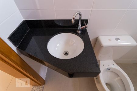 Banheiro de apartamento para alugar com 2 quartos, 52m² em Manacás, Belo Horizonte