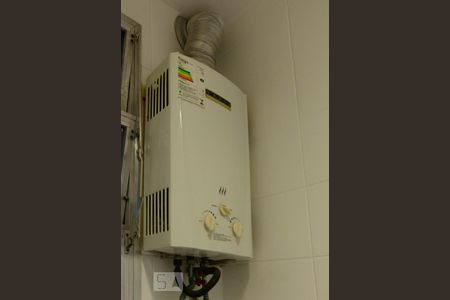 Apartamento para alugar com 45m², 1 quarto e sem vagaAquecedor a gás do banheiro da suíte