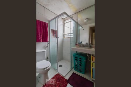 Banheiro de apartamento para alugar com 2 quartos, 74m² em Jardim Cocaia, Guarulhos