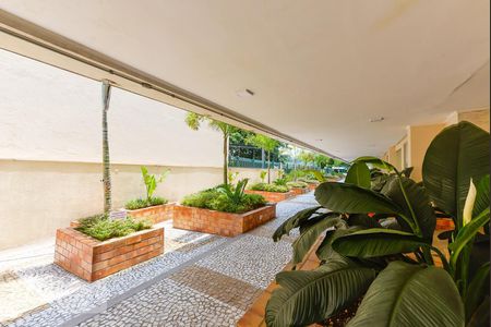 Apartamento à venda com 75m², 2 quartos e 1 vagaArea Comum