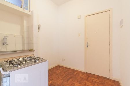 Cozinha de kitnet/studio para alugar com 1 quarto, 23m² em Laranjeiras, Rio de Janeiro
