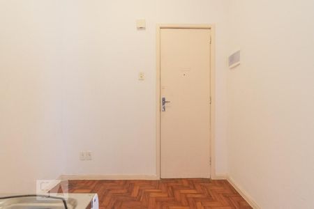 Cozinha de kitnet/studio para alugar com 1 quarto, 23m² em Laranjeiras, Rio de Janeiro