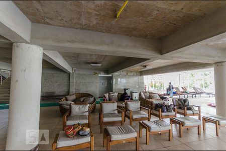 Apartamento para alugar com 70m², 2 quartos e 2 vagasPiscina