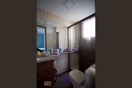 banheiro da suíte de apartamento à venda com 3 quartos, 104m² em Icaraí, Niterói