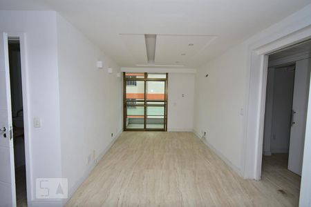 Sala 1 de apartamento à venda com 3 quartos, 165m² em Ingá, Niterói