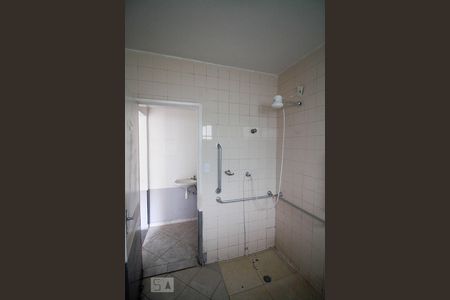 Casa para alugar com 320m², 8 quartos e 2 vagasBanheiro