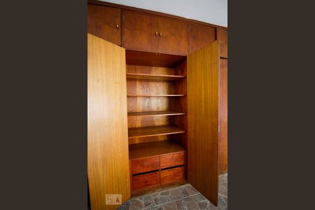 Casa para alugar com 320m², 8 quartos e 2 vagasQuarto 4