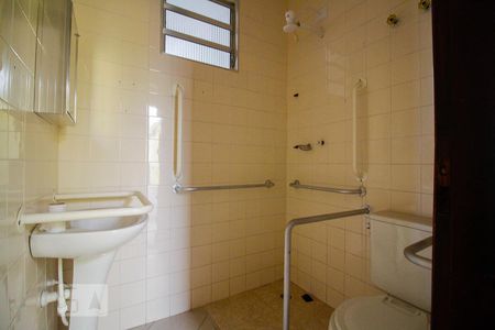 Casa para alugar com 320m², 8 quartos e 2 vagasBanheiro 3