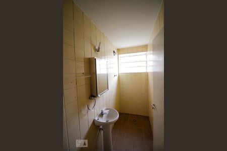 Banheiro de casa para alugar com 8 quartos, 320m² em Vila Ida, São Paulo