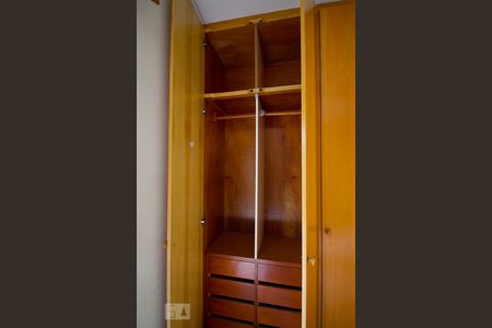 Casa para alugar com 320m², 8 quartos e 2 vagasQuarto 6