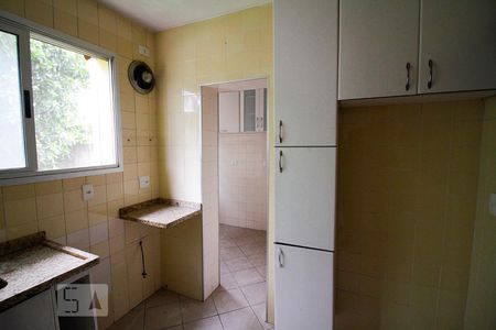 Casa para alugar com 320m², 8 quartos e 2 vagasCozinha