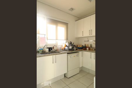 Casa à venda com 337m², 3 quartos e 6 vagasCozinha