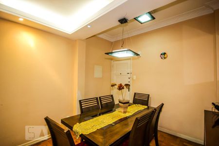 Apartamento à venda com 130m², 3 quartos e sem vagaSala