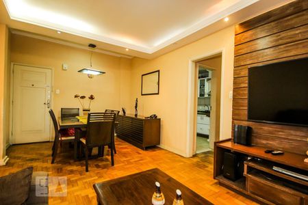 Apartamento à venda com 130m², 3 quartos e sem vagaSala