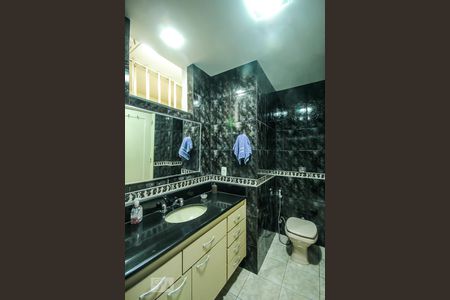 Apartamento à venda com 130m², 3 quartos e sem vagaBanheiro