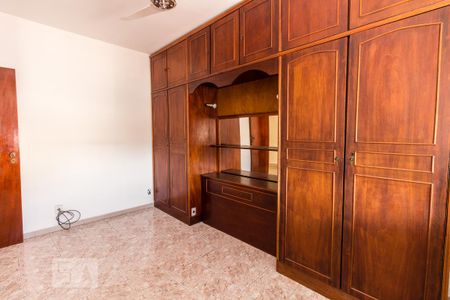 Quarto 1 de apartamento para alugar com 2 quartos, 68m² em Irajá, Rio de Janeiro