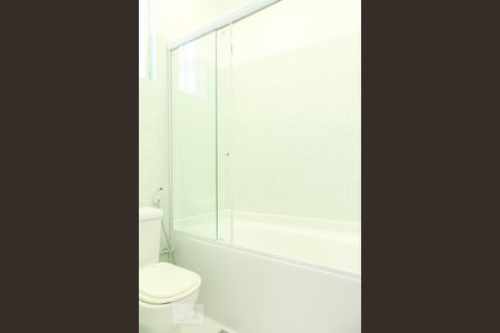 Apartamento para alugar com 90m², 2 quartos e sem vagaBanheiro