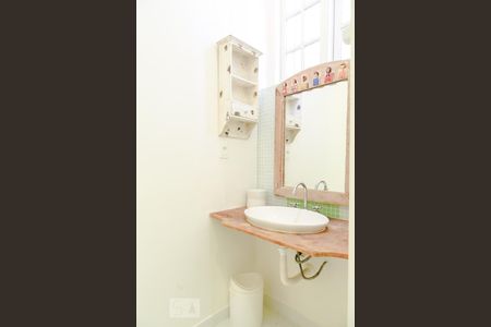 Apartamento para alugar com 90m², 2 quartos e sem vagaBanheiro