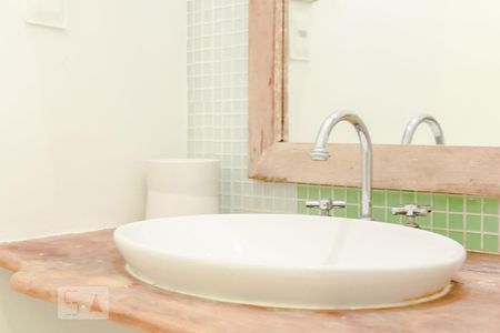 Apartamento para alugar com 90m², 2 quartos e sem vagaBanheiro