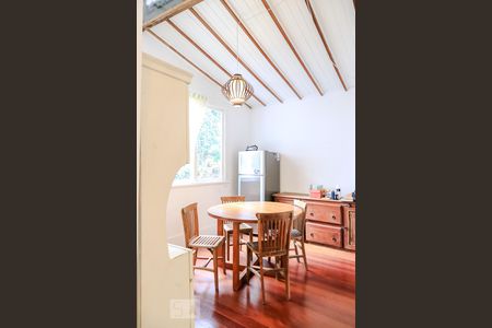 Apartamento para alugar com 90m², 2 quartos e sem vagaSala