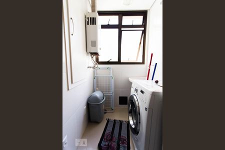 Apartamento para alugar com 67m², 2 quartos e 1 vagaÁrea de Serviço