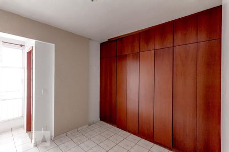 Quarto 1 de apartamento para alugar com 3 quartos, 70m² em Jardim Goiás, Goiânia