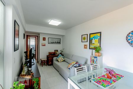 Apartamento para alugar com 66m², 2 quartos e 2 vagasSala
