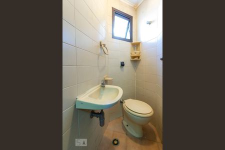 Apartamento à venda com 146m², 3 quartos e 2 vagas Apartamento à venda com 146m², 3 quartos e 2 vagasBanheiro de Serviço